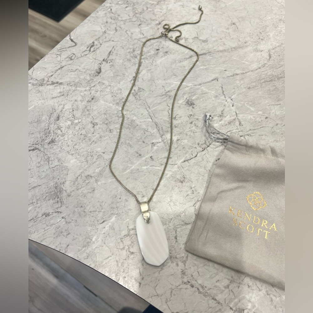 Kendra Scott gold adjustable necklace